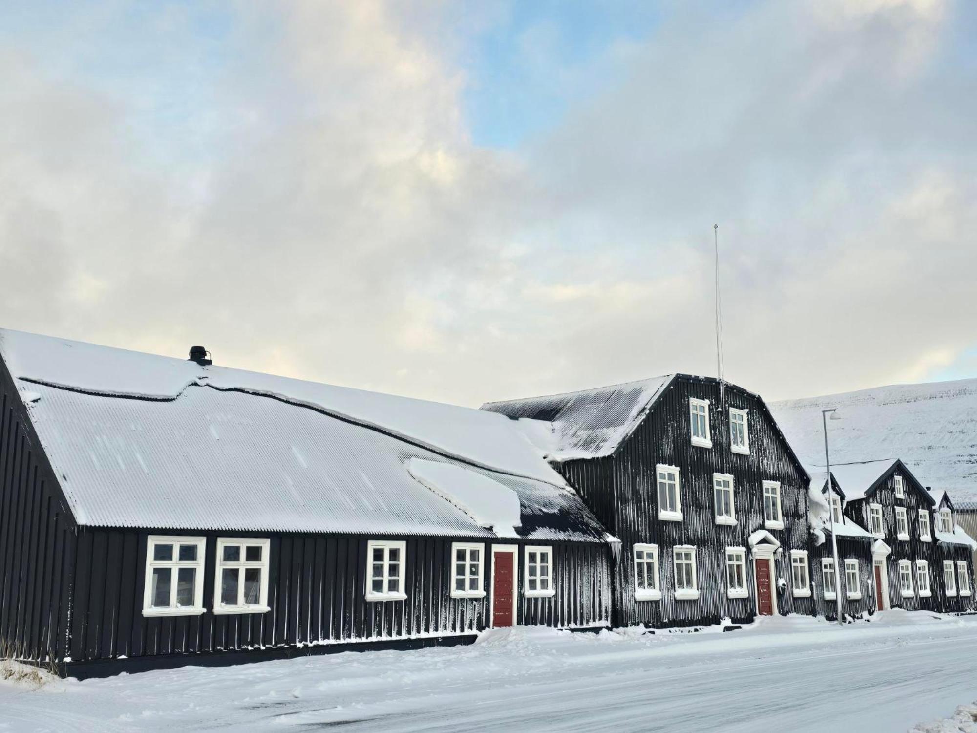 Bryggjan Boutique Hotel アークレイリ エクステリア 写真